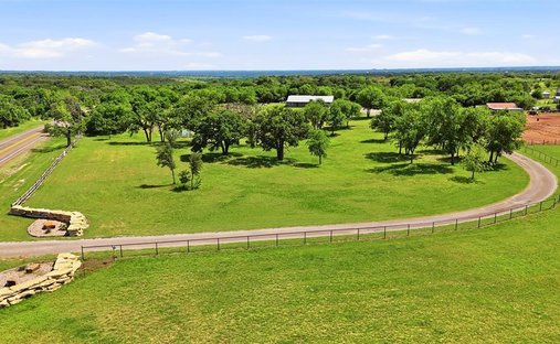 Farm Ranch in Granbury, Texas, United States 1