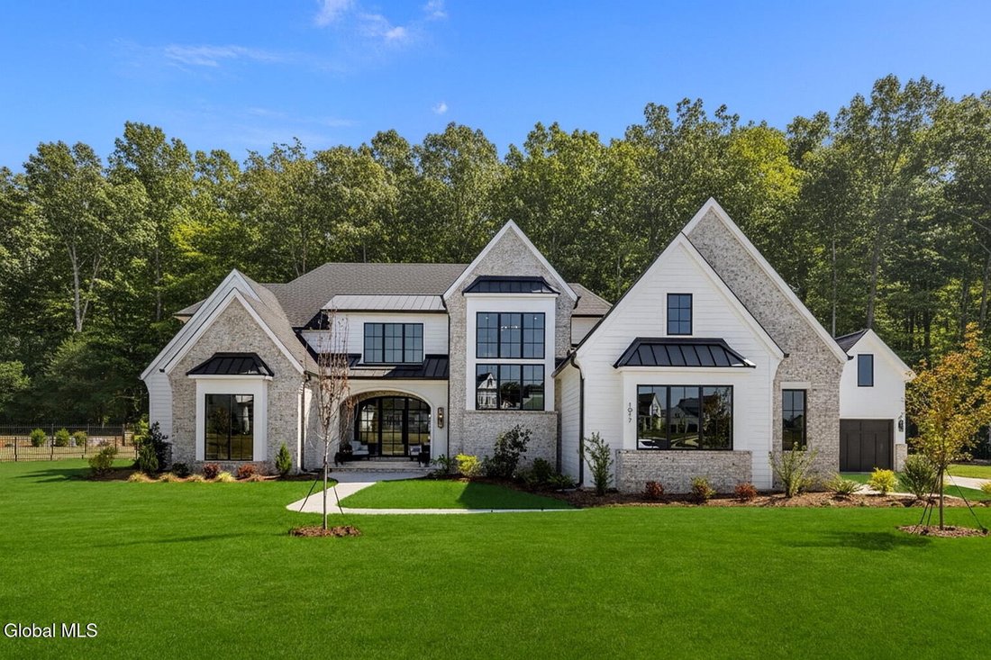 Casa a Saratoga Springs, New York, Stati Uniti 1 - 17163083