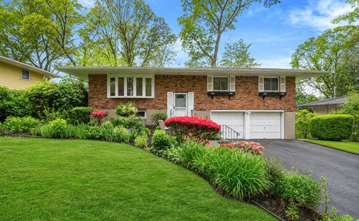 House in Hauppauge, New York, United States 1
