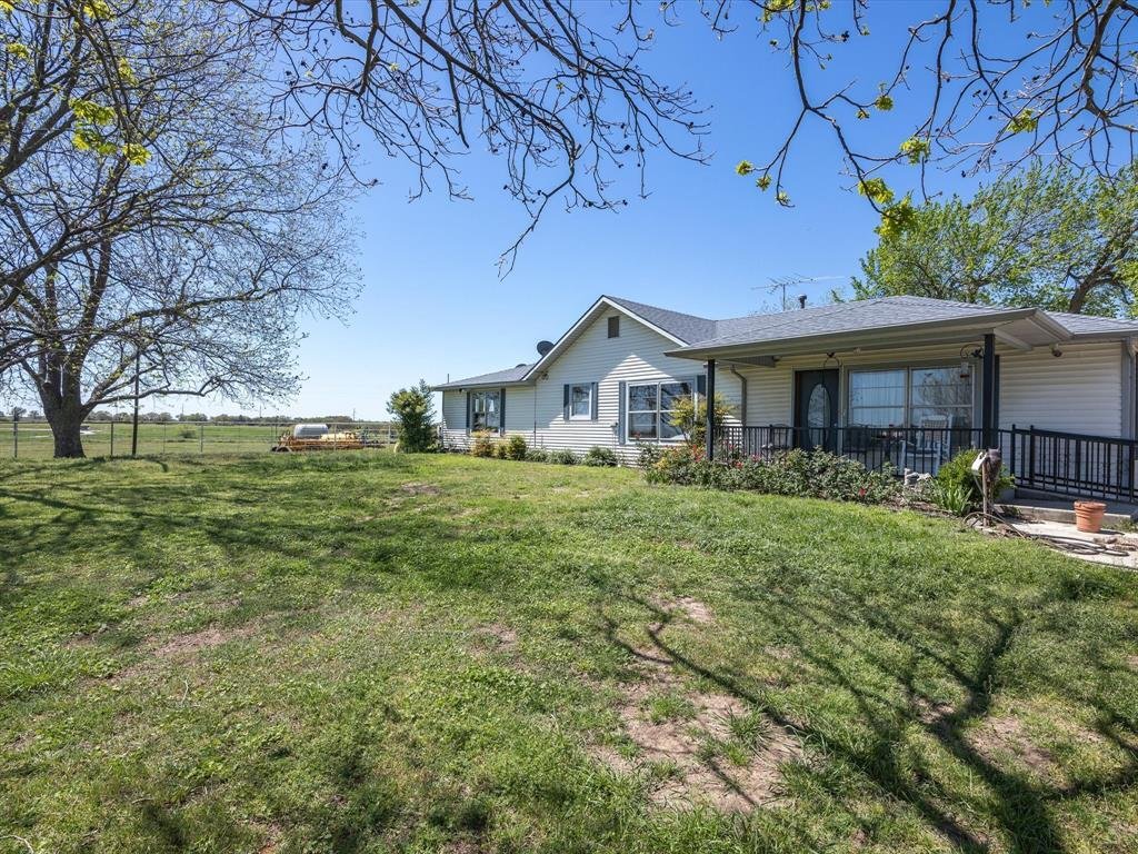 Farm Ranch in Alvord, Texas, United States 4 - 17952635