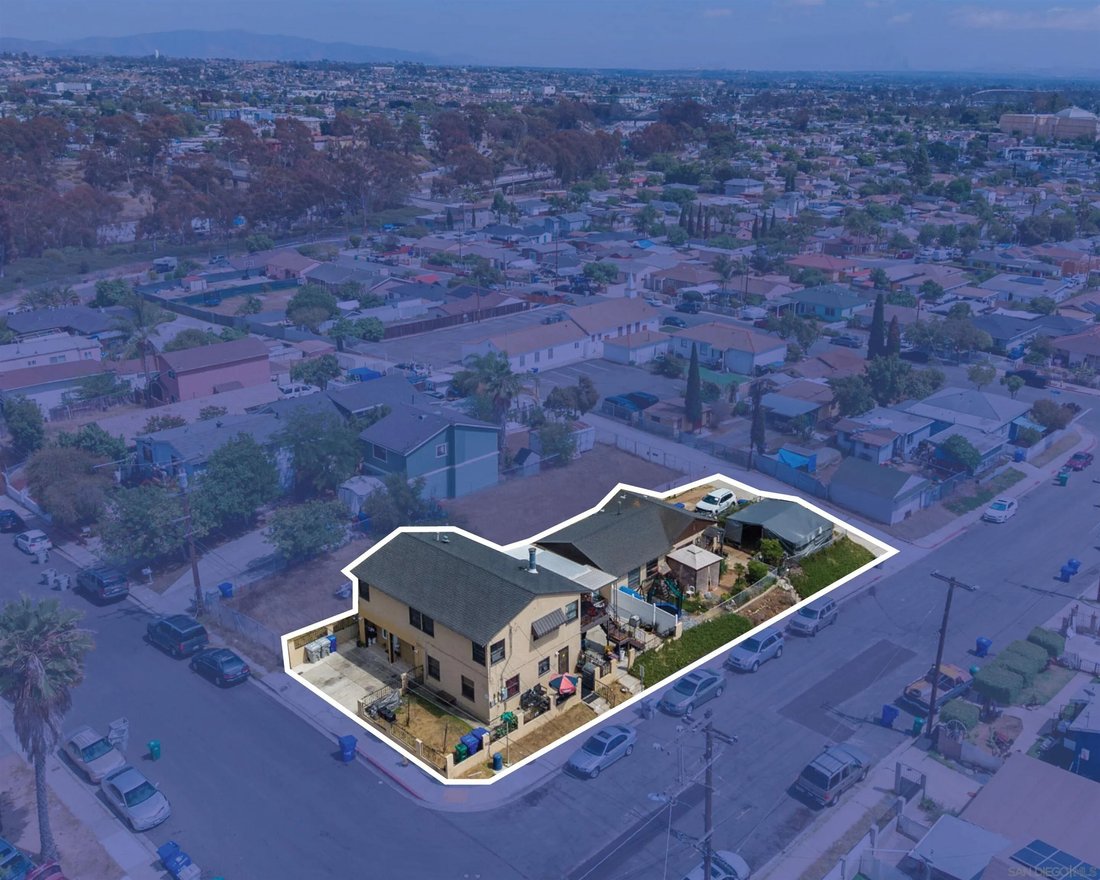 San Diego, California, United States 1 - 17953183