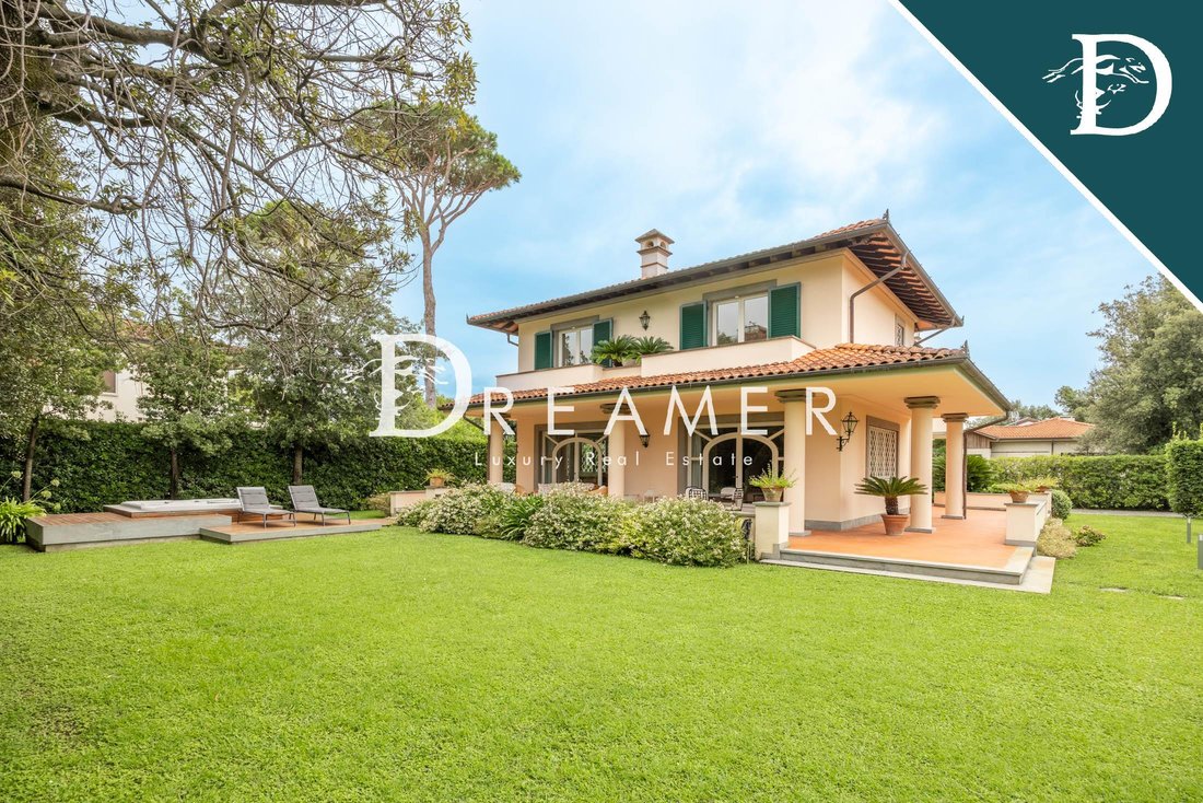 Villa in Center, Forte dei Marmi, Tuscany 1 - 16221092