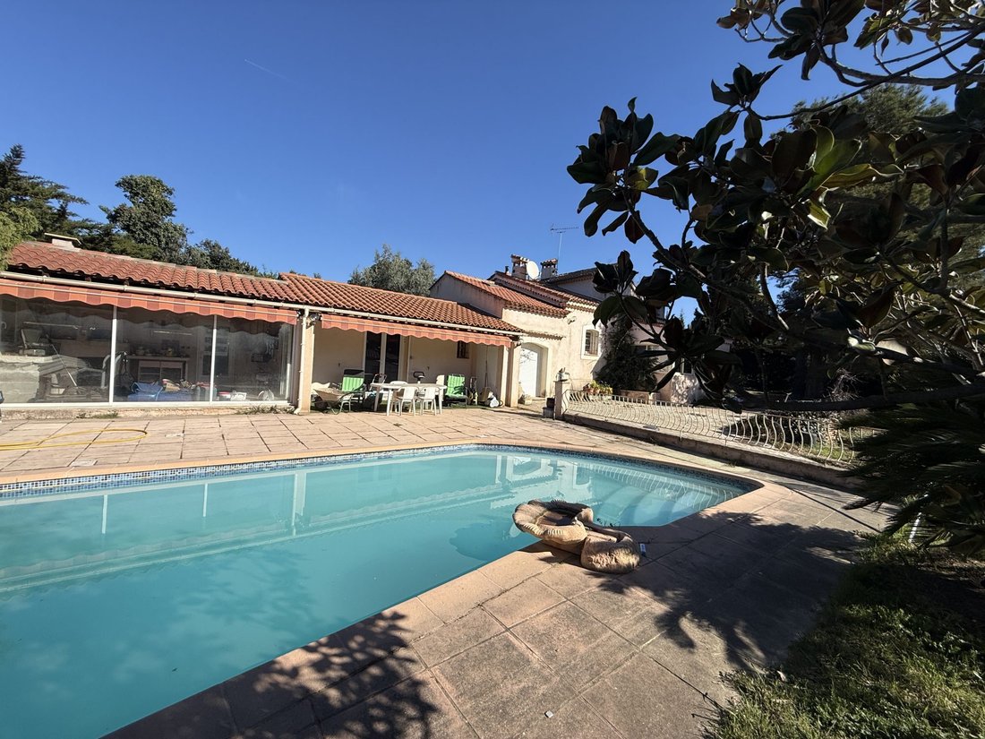 Villa in Saint-Cyr-sur-Mer, Provence-Alpes-Côte d'Azur, France 4 - 17955440
