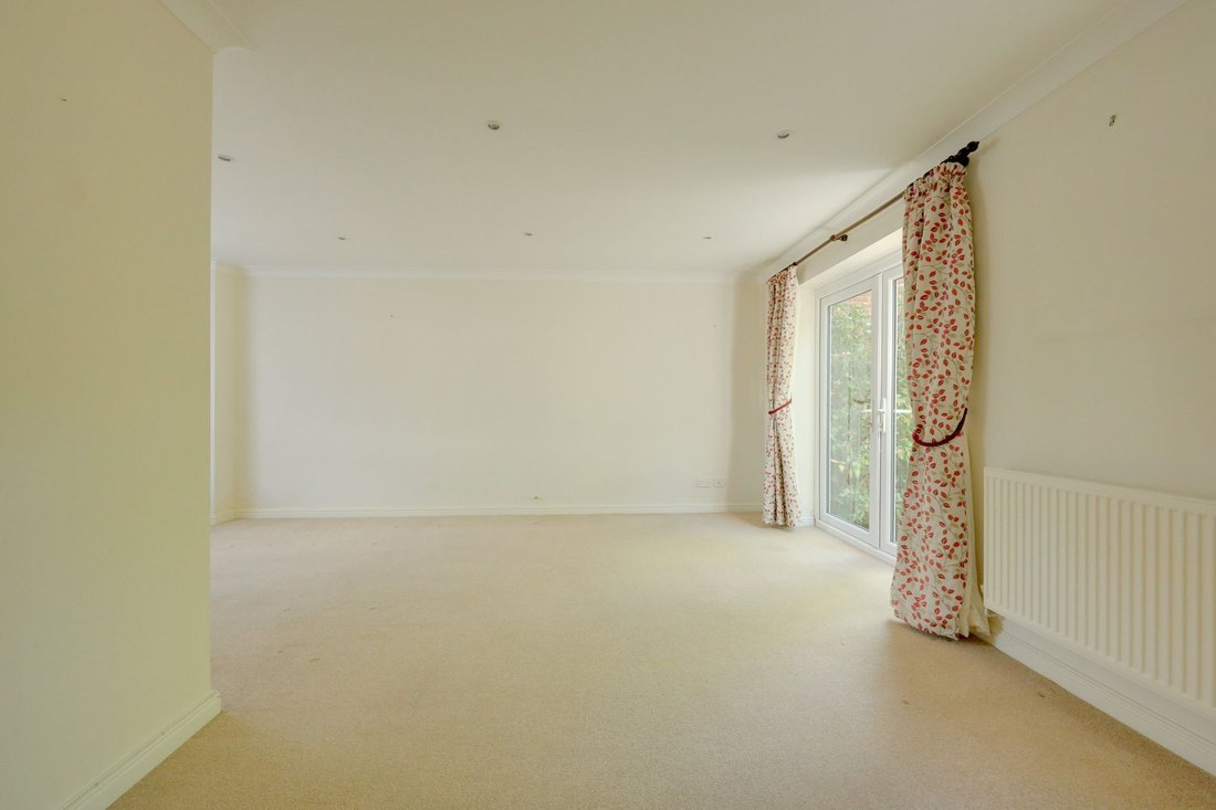 House in Burgess Hill, England 5 - 17948919
