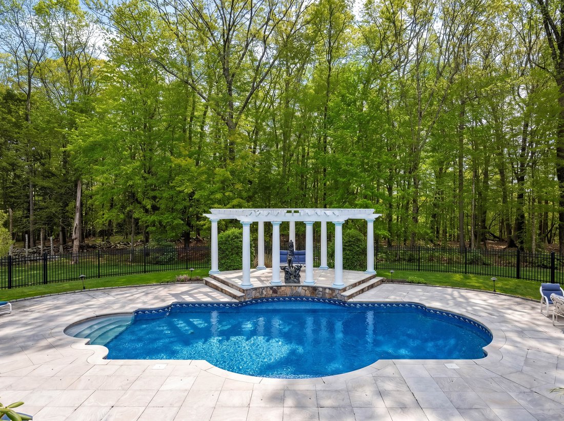 House in Redding, Connecticut, United States 4 - 16811164