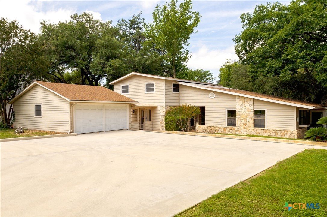 House in Seguin, Texas, United States 1 - 17410571