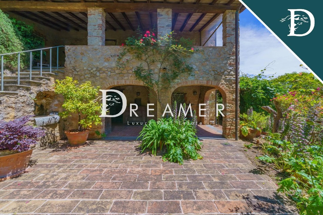 Farm Ranch in Camaiore, Tuscany, Italy 3 - 15965578