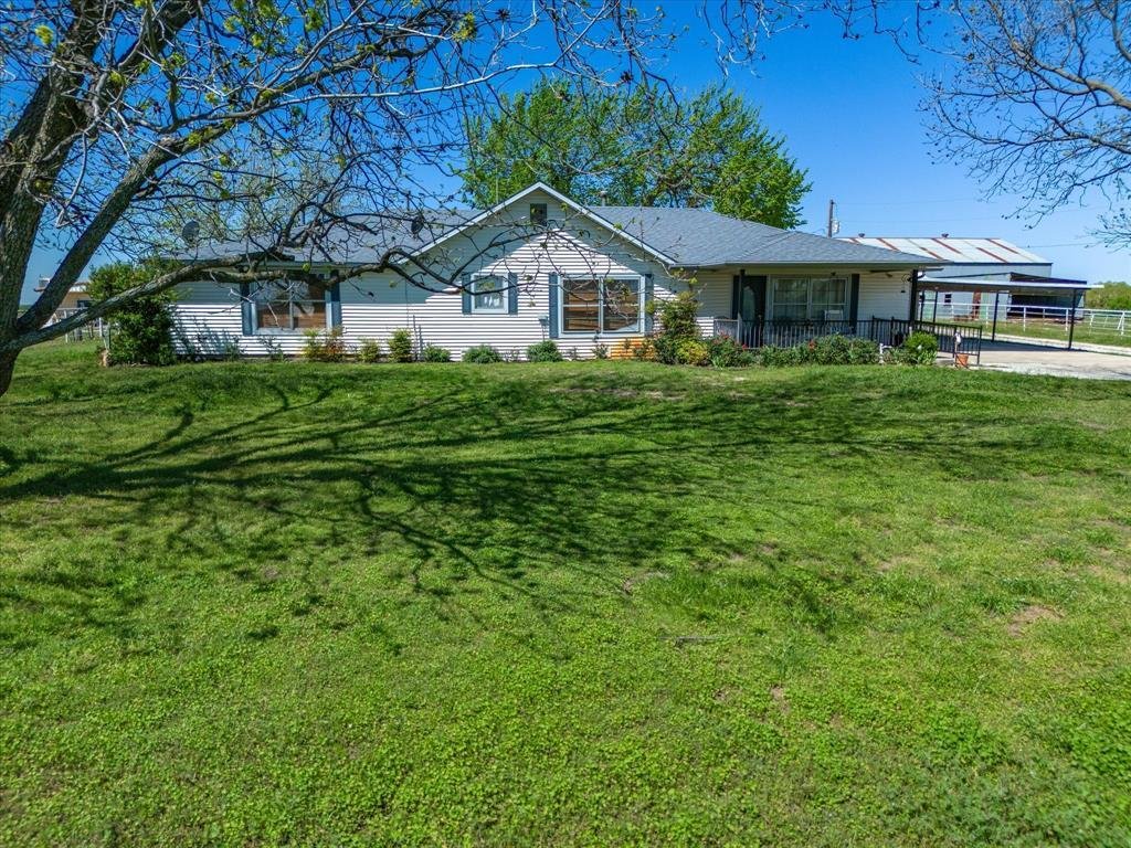 Farm Ranch in Alvord, Texas, United States 3 - 17952635