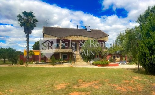 Chalet in Turis, Valencian Community, Spain 1