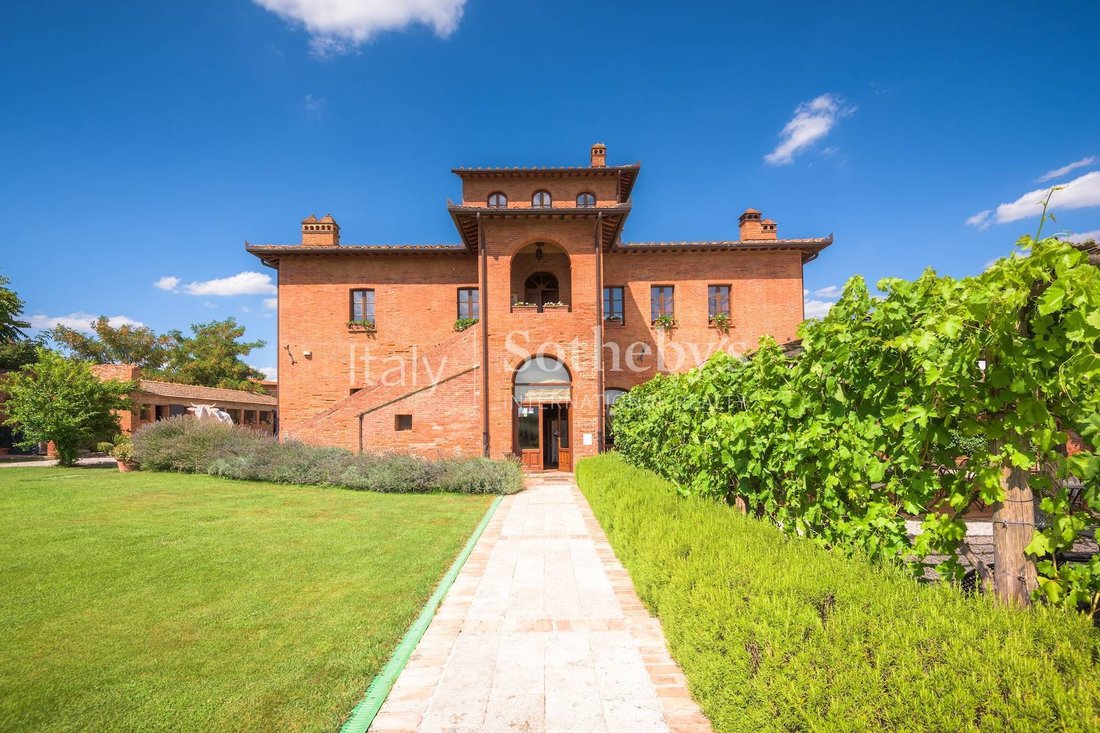 House in Bettolle, Tuscany, Italy 2 - 15429399