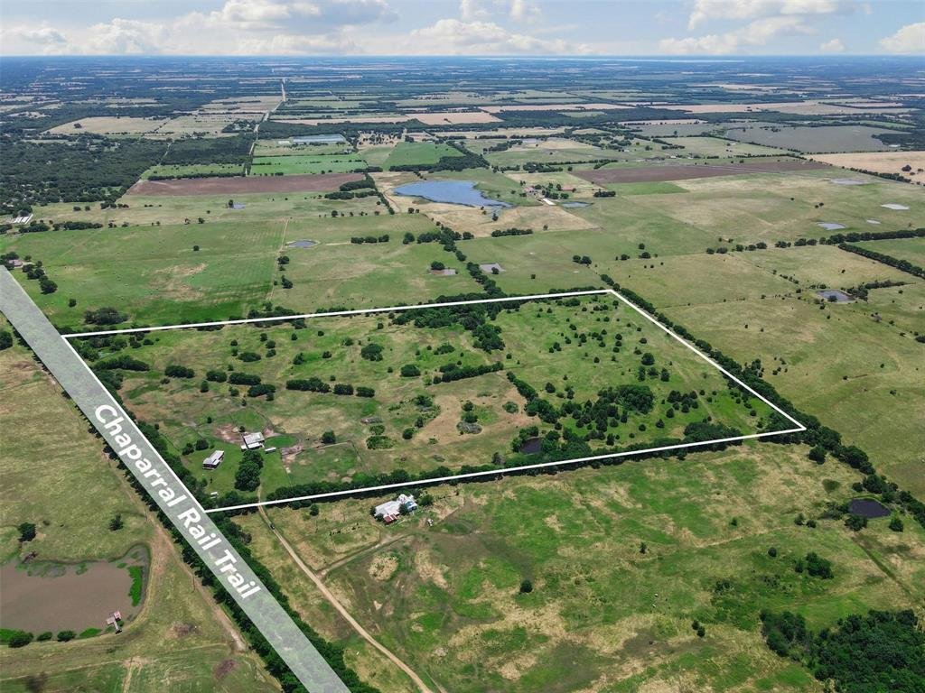 Farm Ranch in Wolfe City, Texas, United States 3 - 17952811