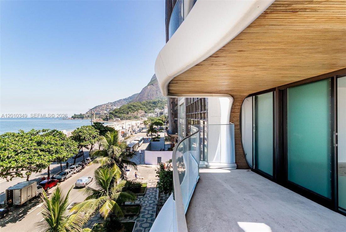 Condo in Rio de Janeiro, State of Rio de Janeiro, Brazil 1 - 17955941