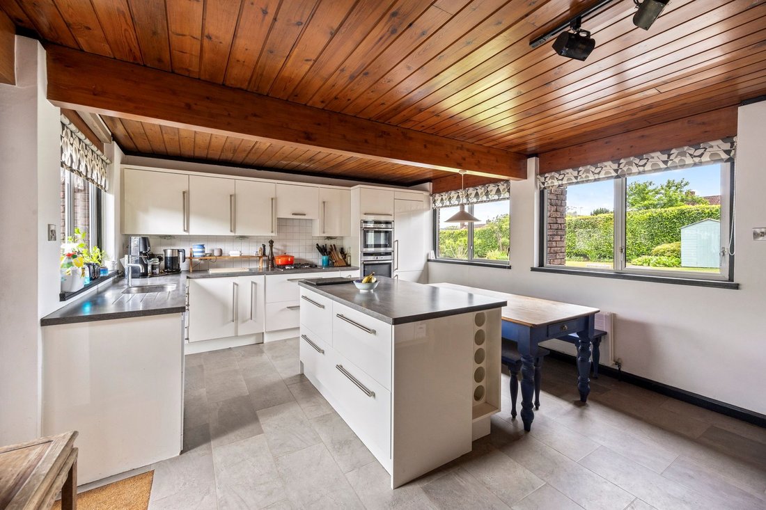 Bungalow in Hurstpierpoint, England 4 - 17948988