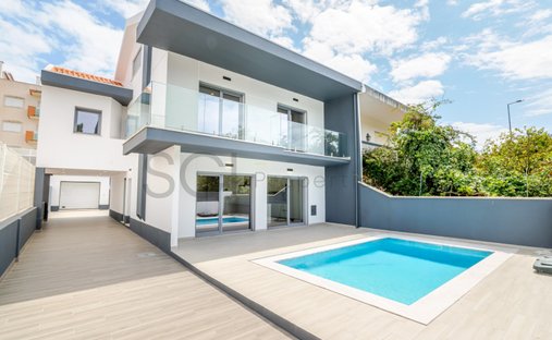 House in Costa da Caparica, Setubal, Portugal 1