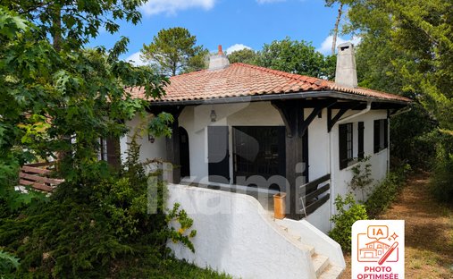 House in Aiguillon, Arcachon, France 1