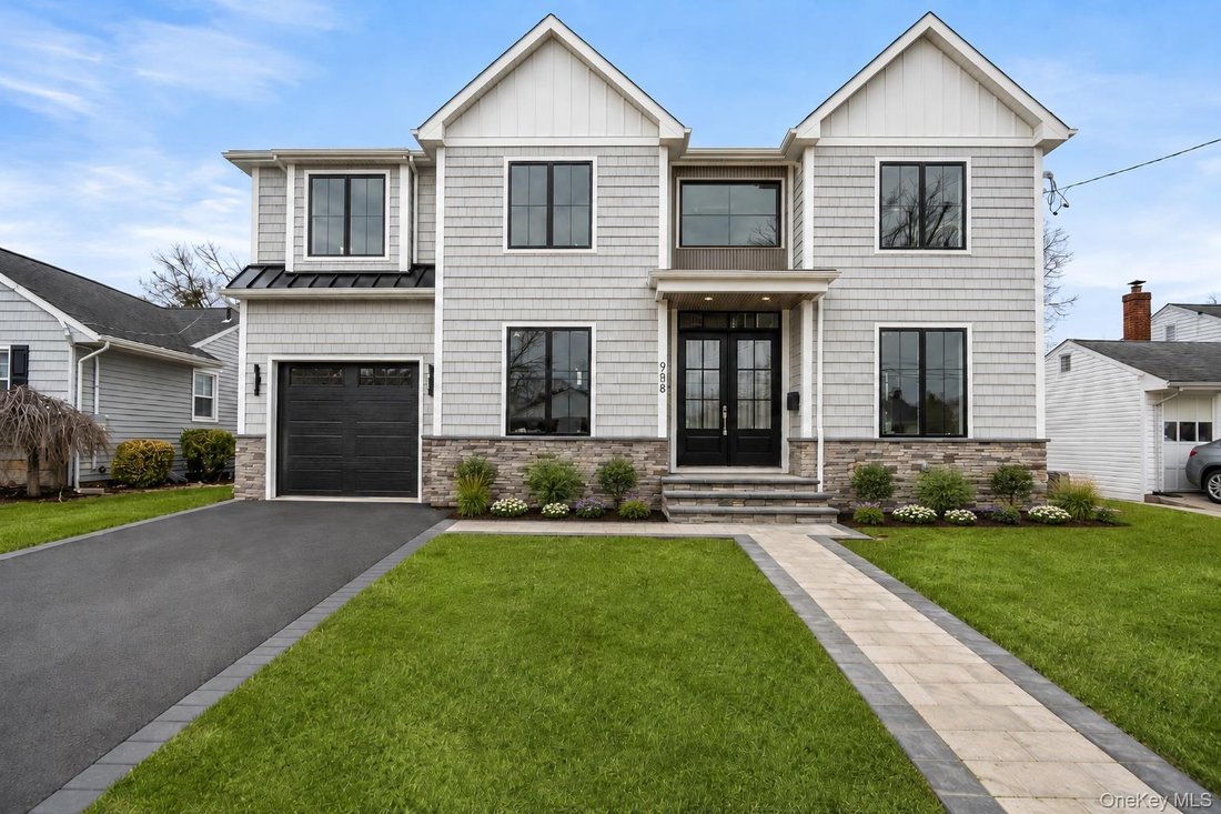 House in East Meadow, New York, United States 3 - 16801305