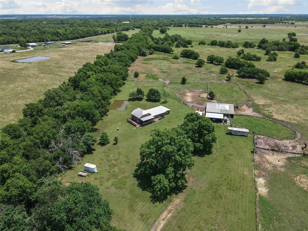 Farm Ranch in Wolfe City, Texas, United States 1 - 17952811
