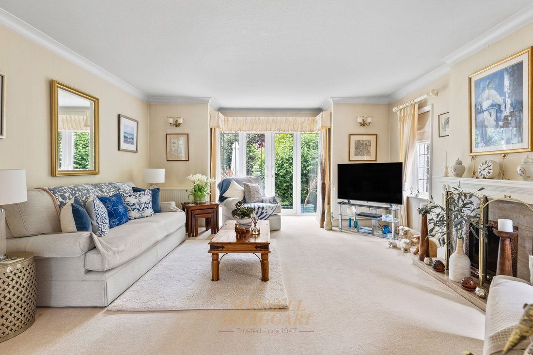 House in Hackenden, East Grinstead, England 2 - 17949070