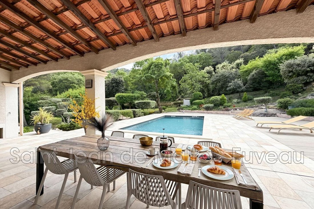 Villa in Hameau, Simiane-Collongue, France 1 - 17948524