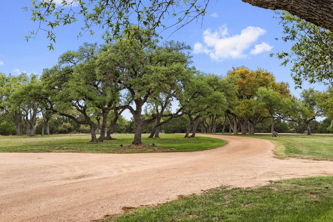 Farm Ranch in Johnson City, Texas, United States 2 - 17949505