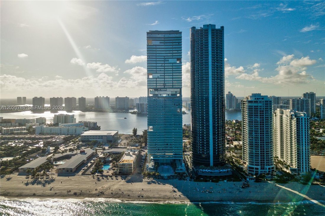 Condo in Sunny Isles Beach, Florida, United States 1 - 17953322
