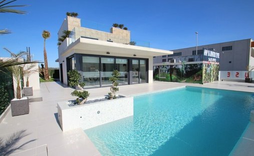 Villa in San Miguel de Salinas, Valencian Community, Spain 1