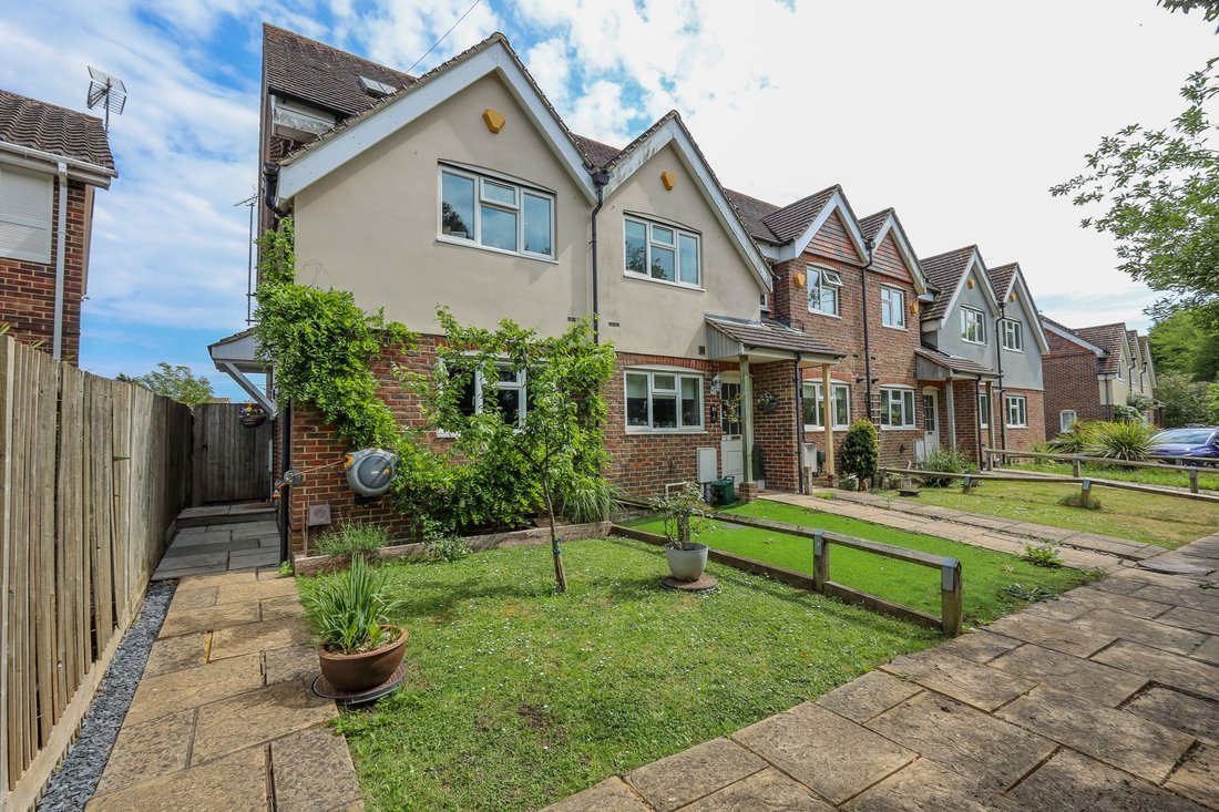 House in Burgess Hill, England 1 - 17953939