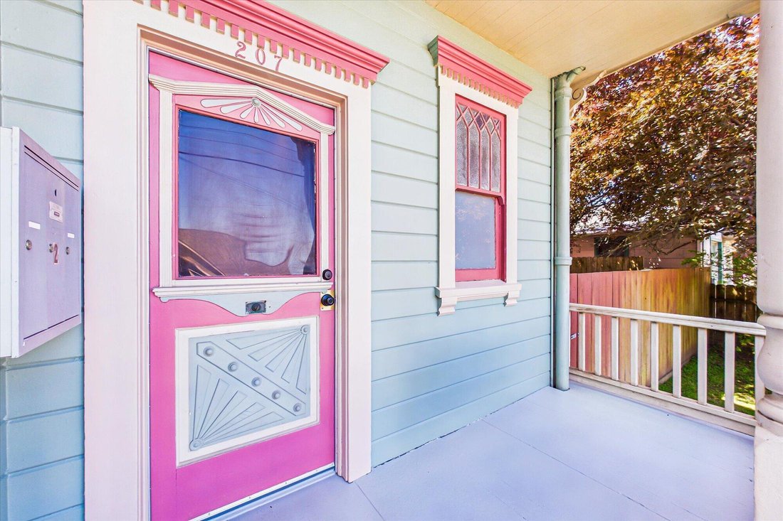 Eureka, California, United States 5 - 17951063