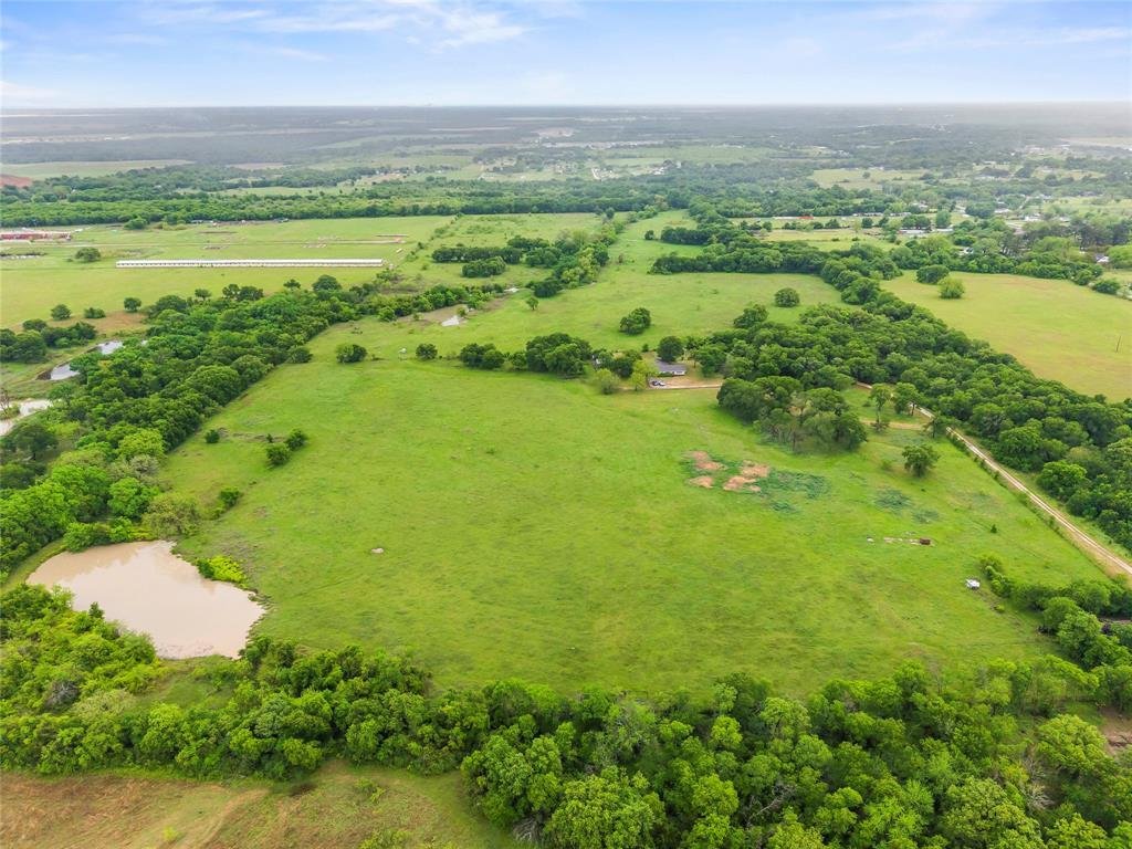 Farm Ranch in Elm Mott, Texas, United States 3 - 17952335