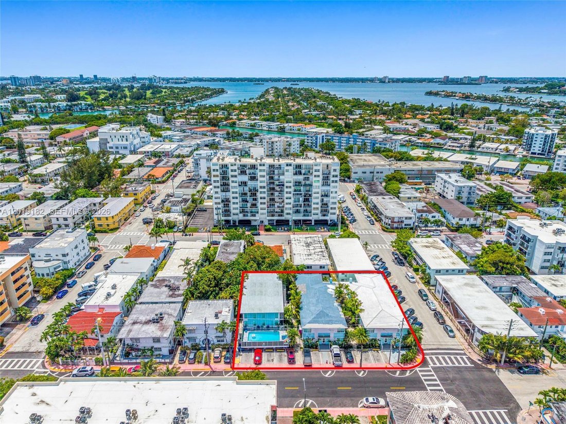 Miami Beach, Florida, United States 1 - 17953310