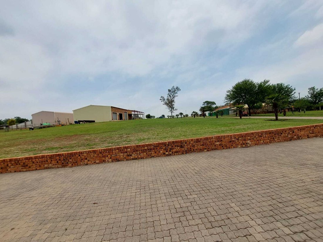 Farm Ranch in Vanderbijlpark, Gauteng, South Africa 5 - 17949715
