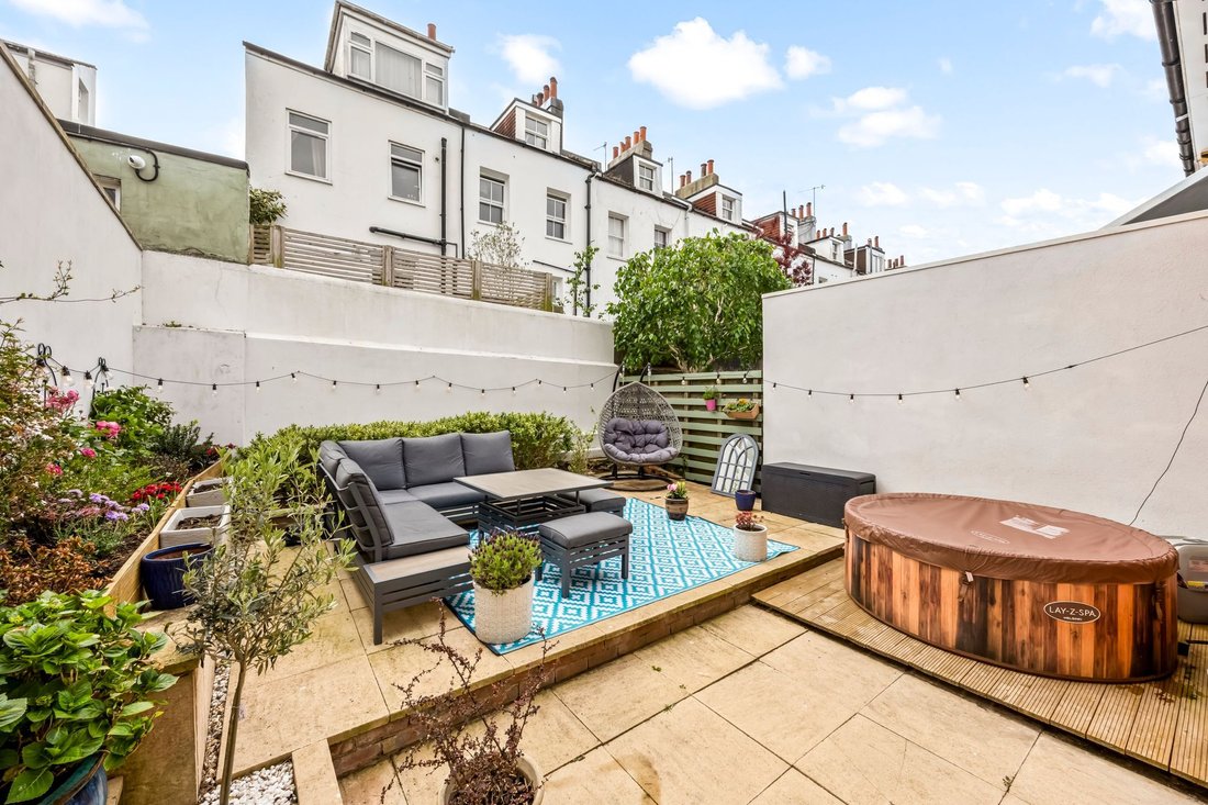 House in Brighton, England 2 - 17948734