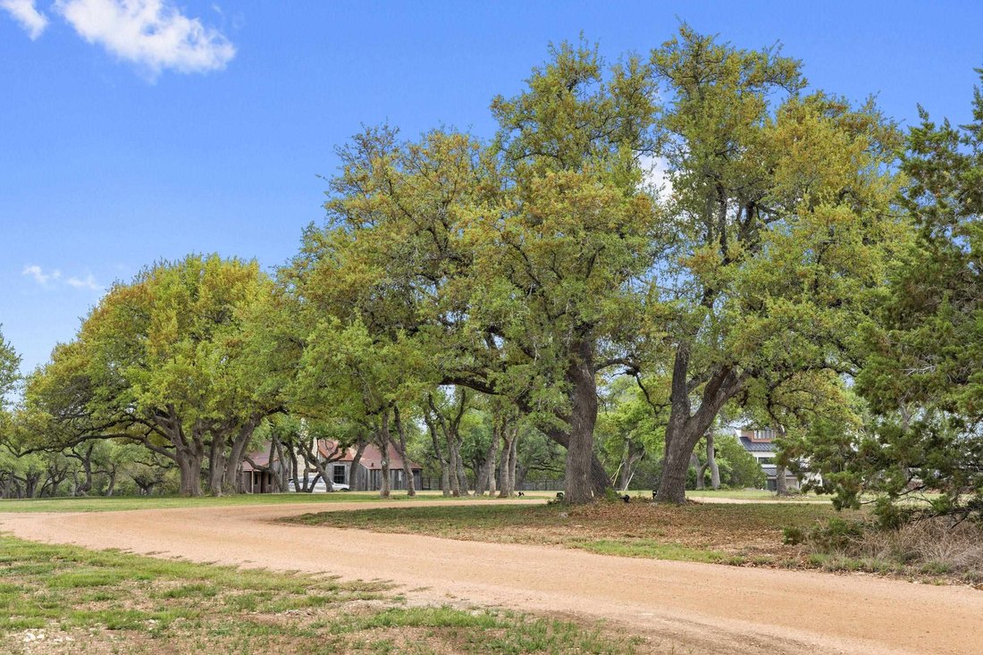 Farm Ranch in Johnson City, Texas, United States 3 - 17949505