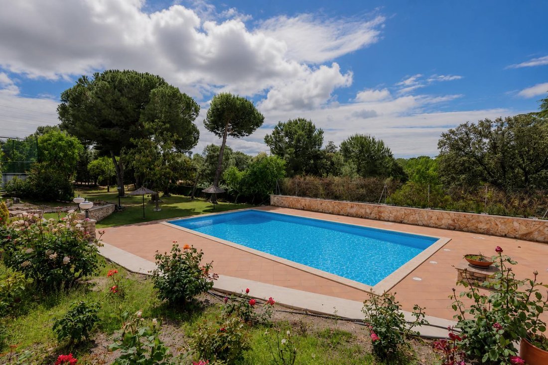 Villa in Pozuelo de Alarcon, Comunidad de Madrid, Spain 1 - 17951801