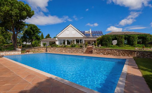 Villa in Pozuelo de Alarcon, Comunidad de Madrid, Spain 1