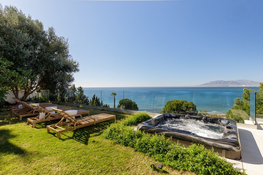 Villa in Este, Malaga, Spain 3 - 17956459