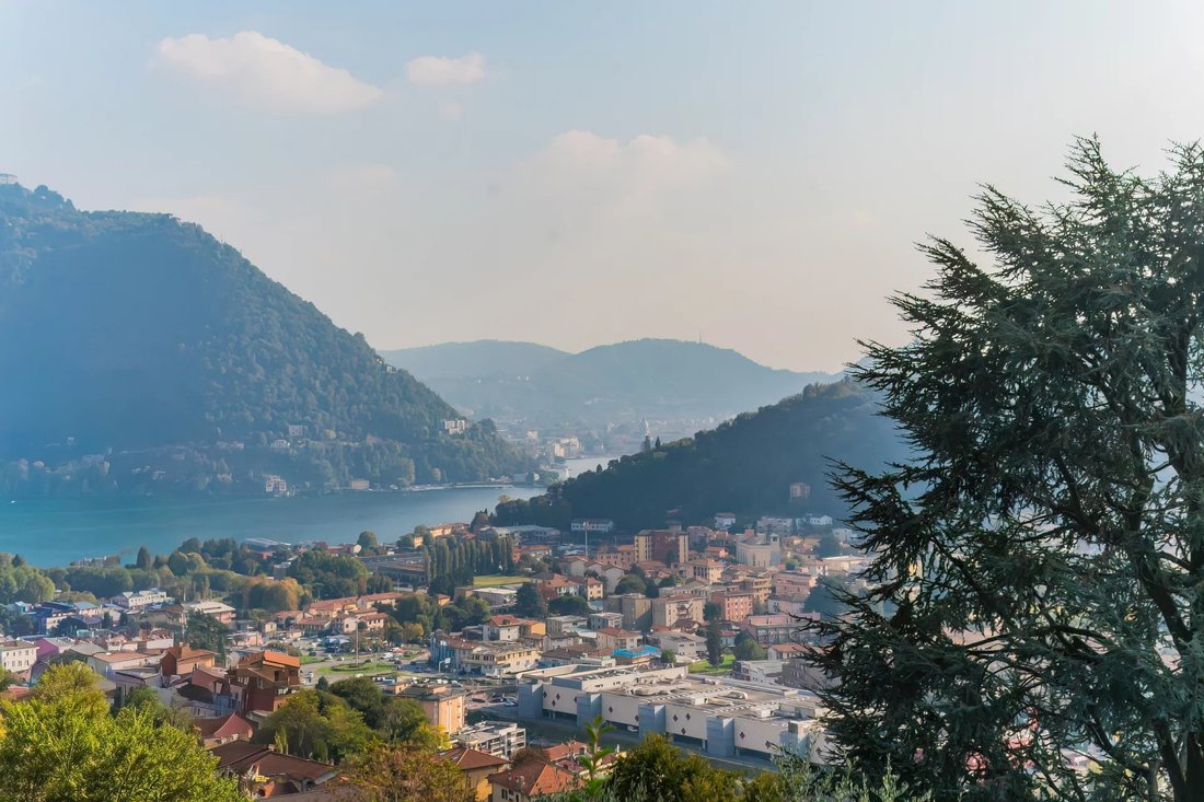 Villa in Cernobbio, Lombardy, Italy 2 - 17956322