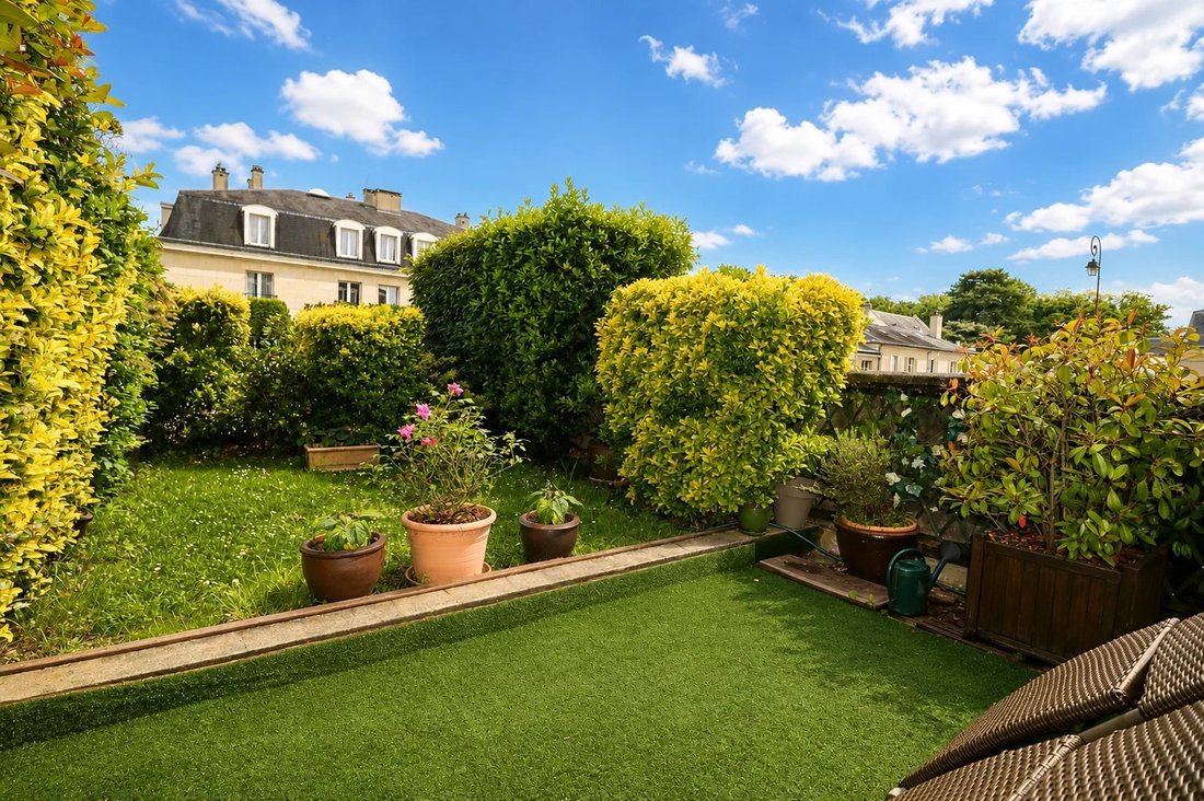 Apartment in Notre Dame, Versailles, France 3 - 17956819
