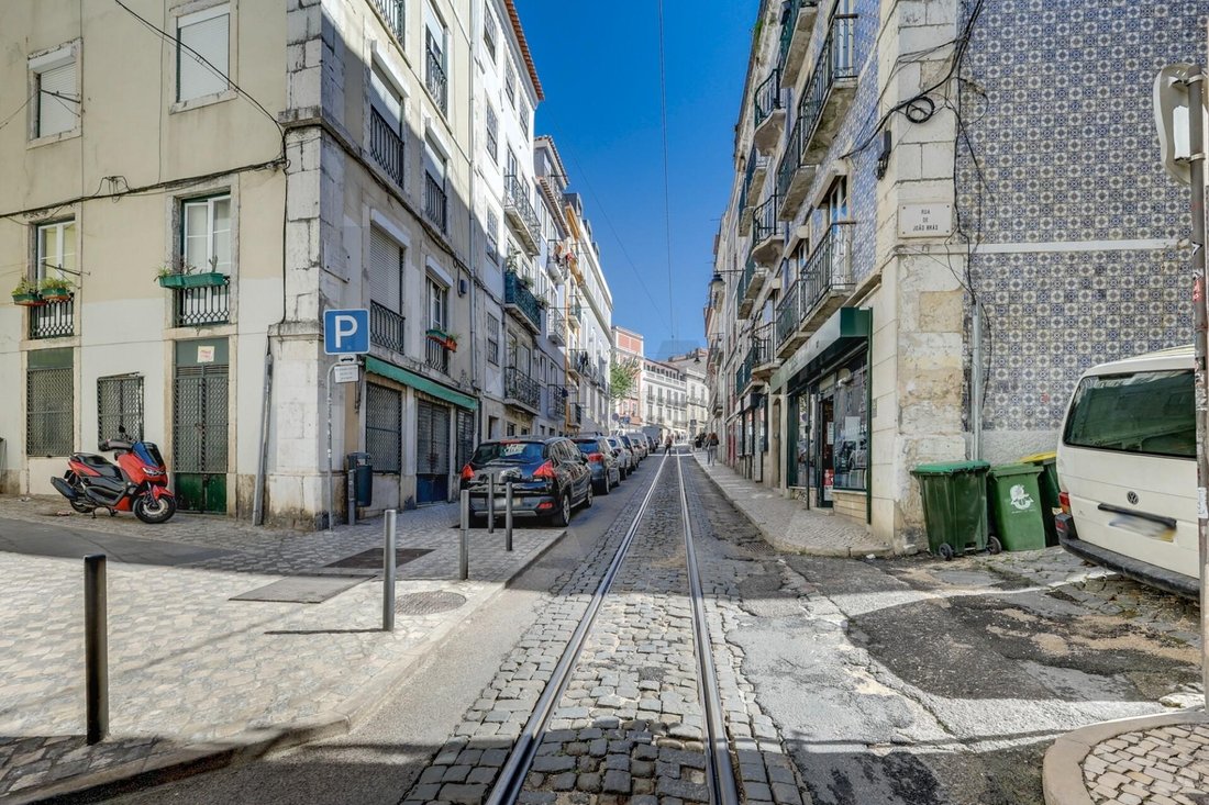 Misericordia, Lisbon, Portugal 2 - 17956581