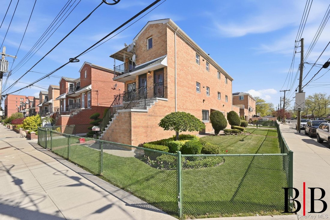 House in New York, New York, United States 2 - 17956198