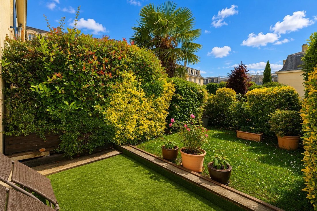Apartment in Notre Dame, Versailles, France 2 - 17956819