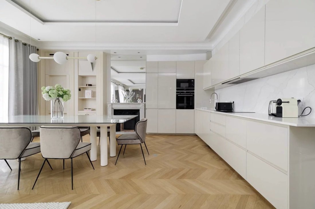 Appartamento a Triangle d'Or, Paris 8e Arrondissement, Parigi 3 - 17956899