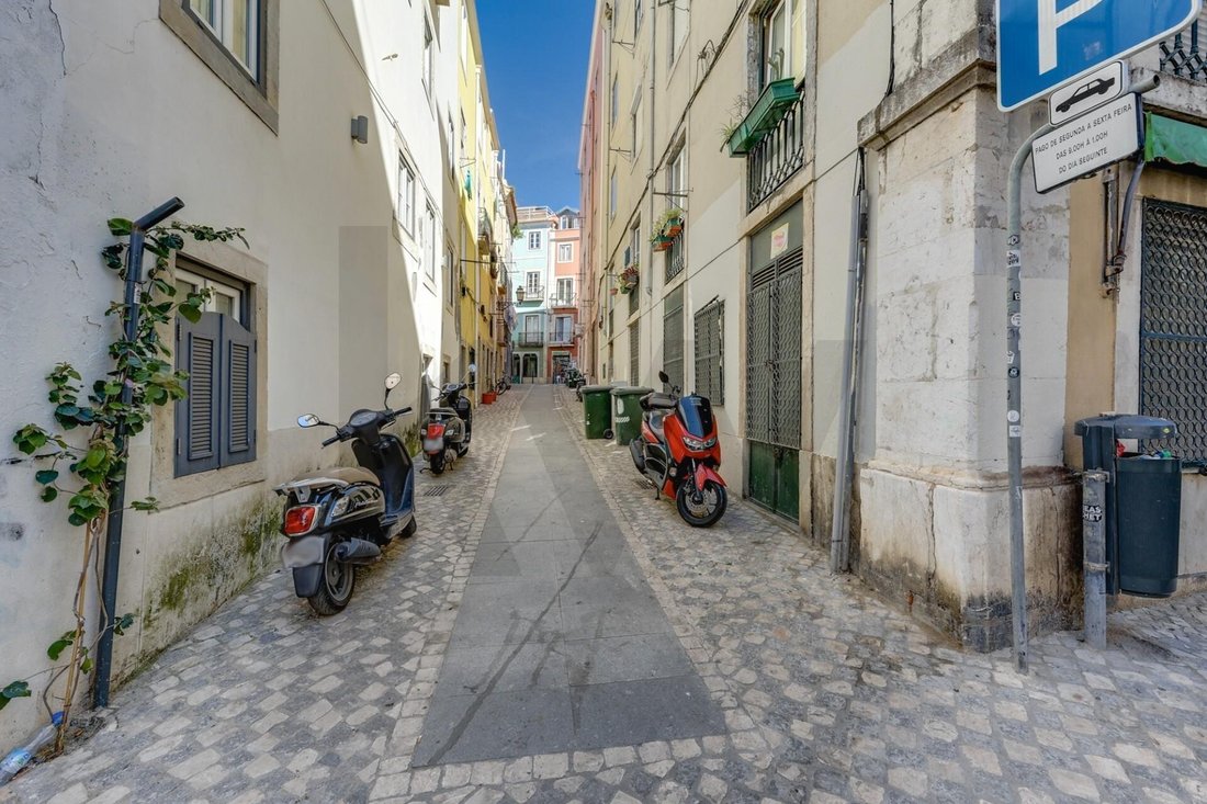 Misericordia, Lisbon, Portugal 3 - 17956581