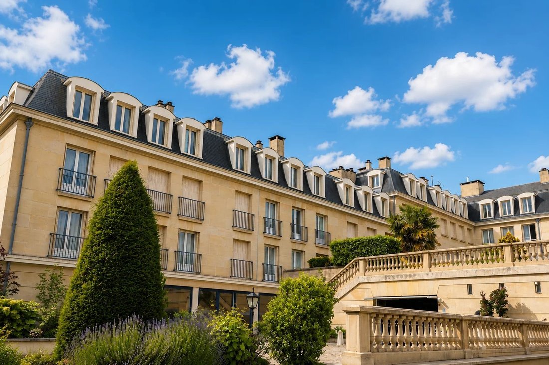 Apartment in Notre Dame, Versailles, France 1 - 17956819