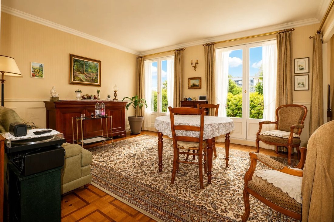 Apartment in Notre Dame, Versailles, France 4 - 17956819