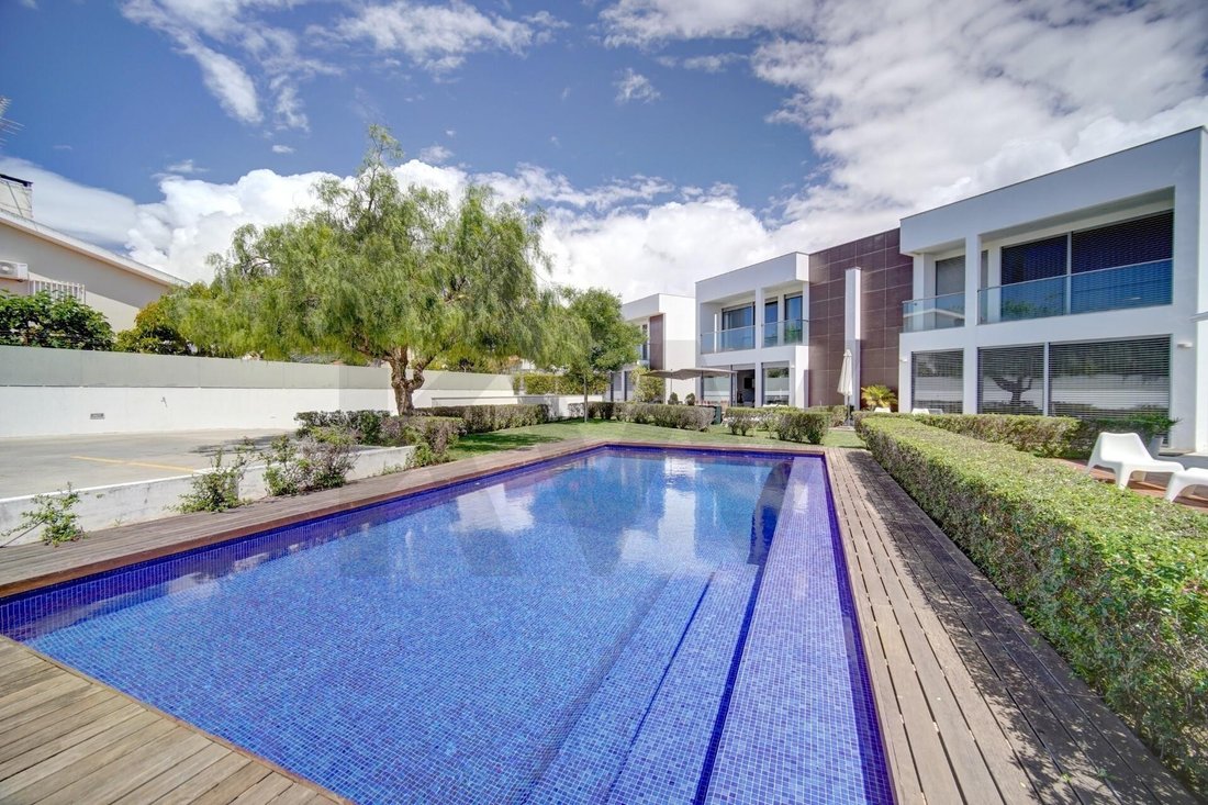 Townhouse in Carcavelos e Parede, Lisbon, Portugal 3 - 17956572
