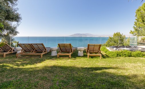 Villa in Este, Malaga, Spain 1