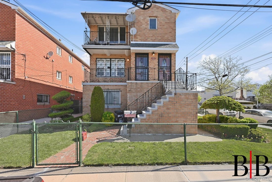 House in New York, New York, United States 1 - 17956198