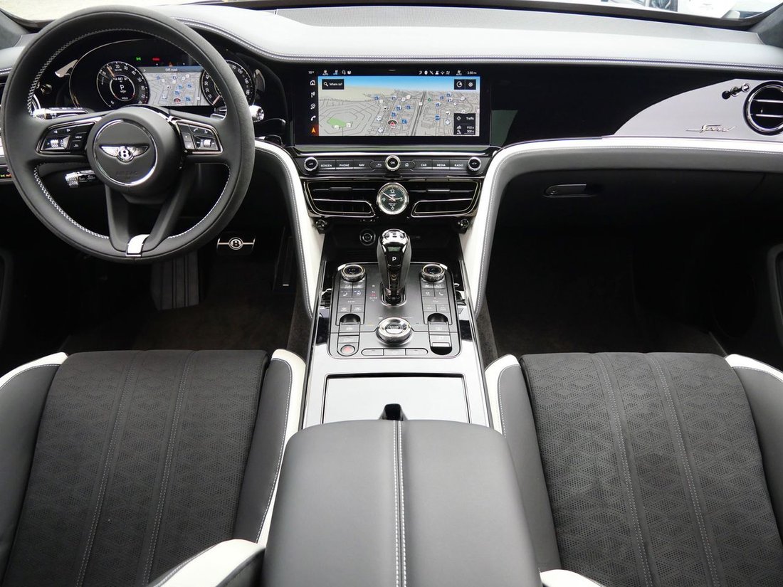 Sedan in Thousand Oaks, CA, United States 4 - 17956563