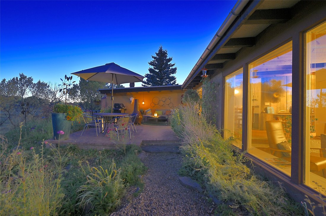 House in Taos, New Mexico, United States 3 - 17956126
